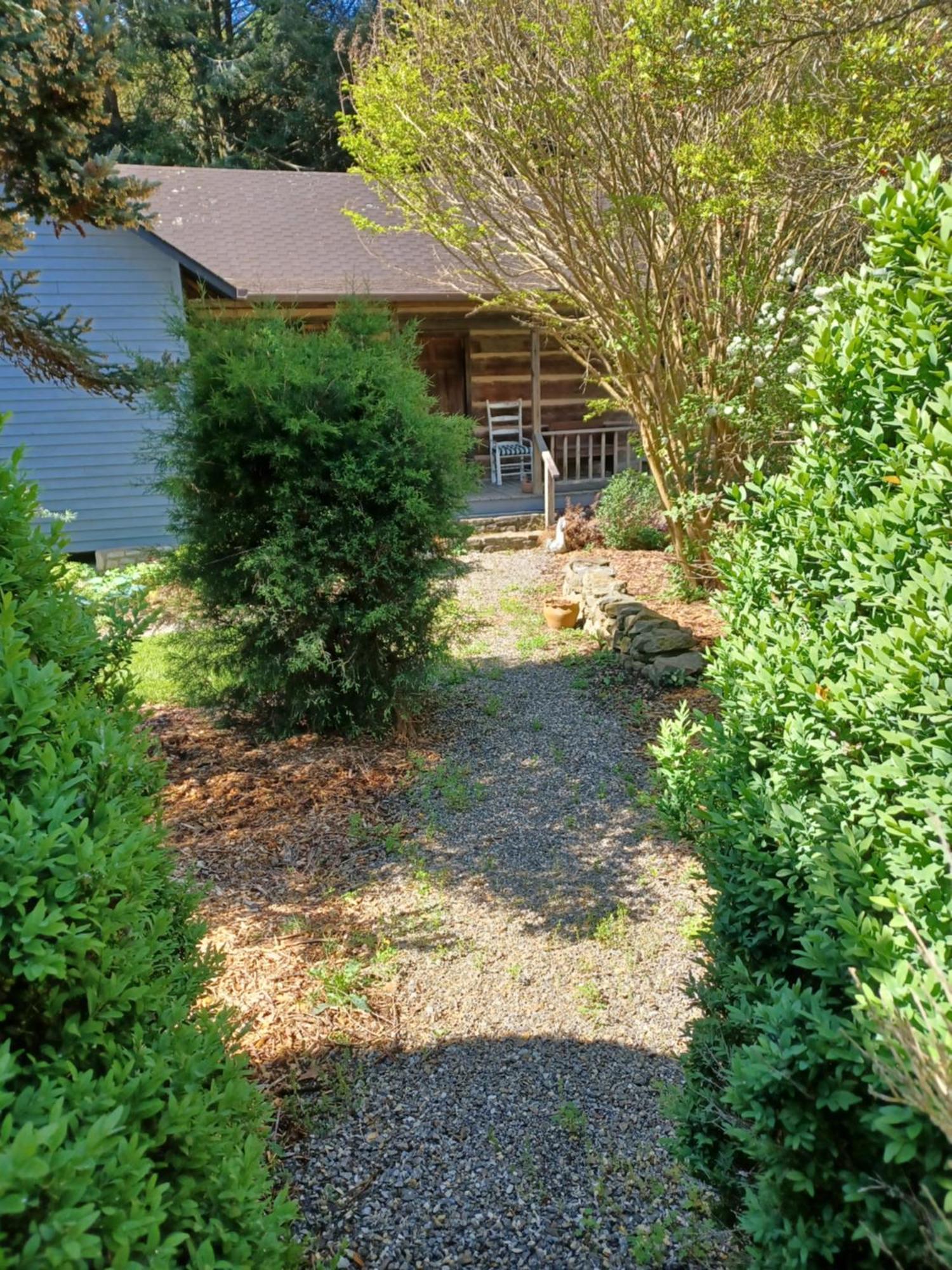 Restored1850S Log Cabin, With Gazebo And Gardens! 1 Mile To Downtown Weaverville Ngoại thất bức ảnh