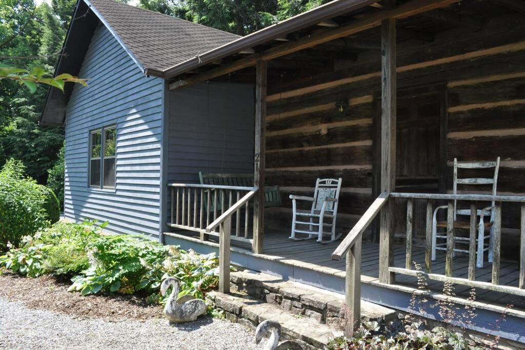 Restored1850S Log Cabin, With Gazebo And Gardens! 1 Mile To Downtown Weaverville Ngoại thất bức ảnh